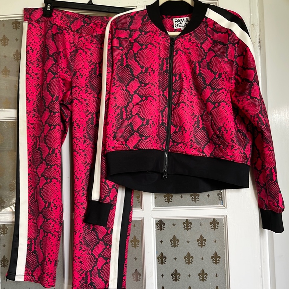 Pam&Gela set size large worn once